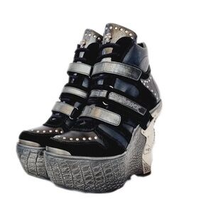 RARE New Rock Panzer M.- PZ 010-S2 Gothic Black and Silver Platform Boots